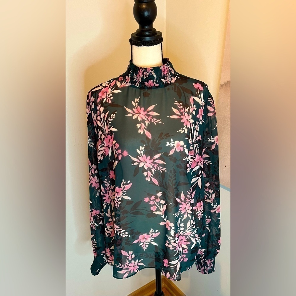 Bar III Sheer Floral High Buttoned Neck Blouse Women’s Size XL